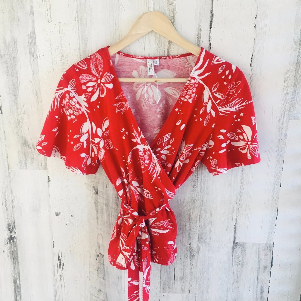 NWOT & Other Stories H&M Red Floral Wrap Top Knit Short Sleeve 6 S